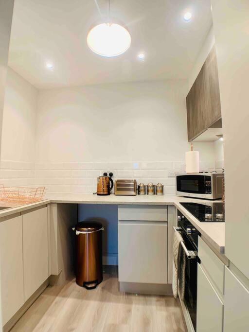 Lovely Central Bournemouth Flat 10 Minute To Beach Lejlighed Eksteriør billede